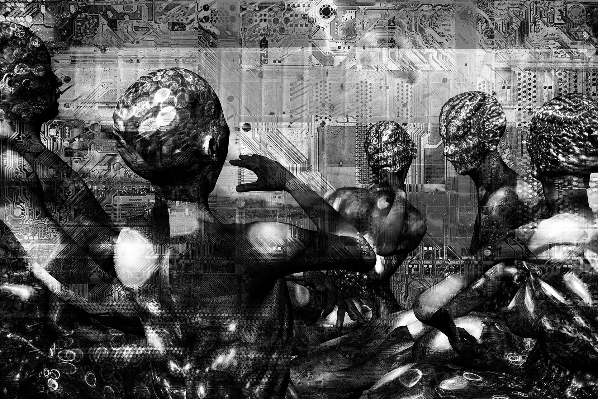 The group of human beings sits together in a circle. The backgrounds of the photographic-looking images are identical for all the motifs in the series.