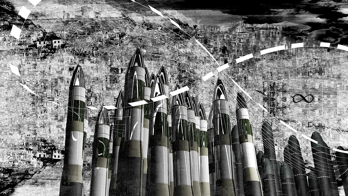 Atomare Langstreckenwaffen stehen aufgereiht nebeneinander. Grafische Schleifen mit dem Symbol für die Unendlichkeit, bilden einen Zeittunnel im Bildraum.